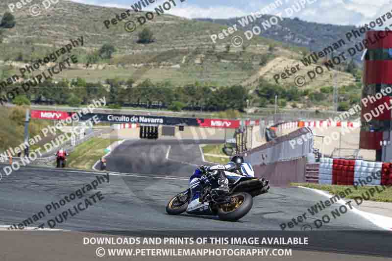 cadwell no limits trackday;cadwell park;cadwell park photographs;cadwell trackday photographs;enduro digital images;event digital images;eventdigitalimages;navarra;no limits trackdays;peter wileman photography;racing digital images;trackday digital images;trackday photos